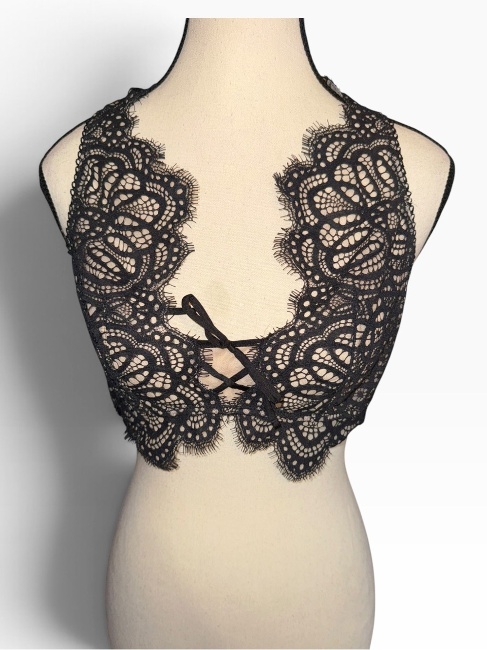 Victoria’s Secret Black Lace Plunge Bralette Bra M NWT Lace Up 11092360